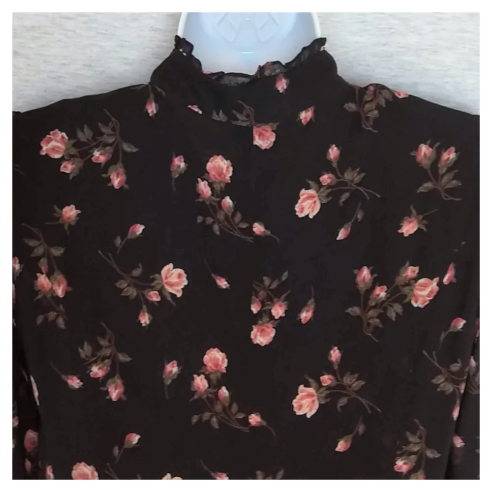 Reformation Black Floral Long-Sleeve Sweetheart Top - Picture 7 of 12